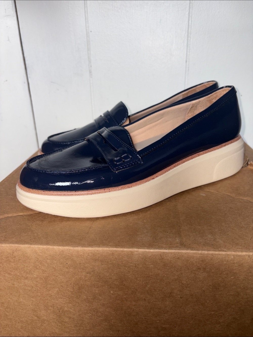Women’s Life stride Patent Platform Loafers size 9.5M